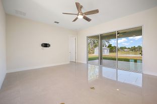 Alex Custom Homes por Alex Custom Homes en Orlando Florida