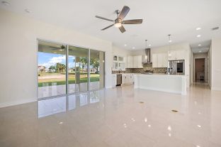 Alex Custom Homes por Alex Custom Homes en Orlando Florida