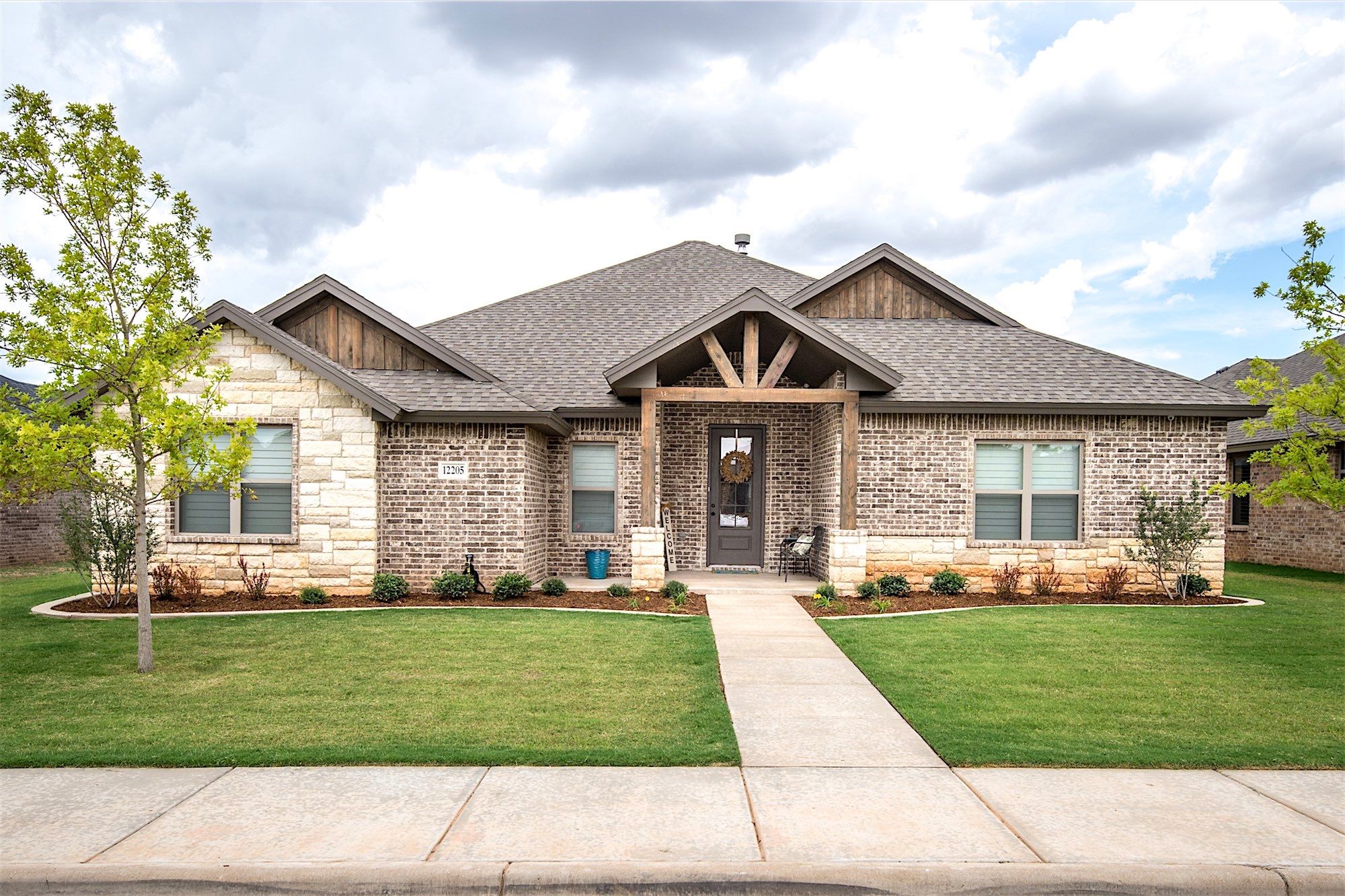 casa en Odyssey Homes por Odyssey Homes