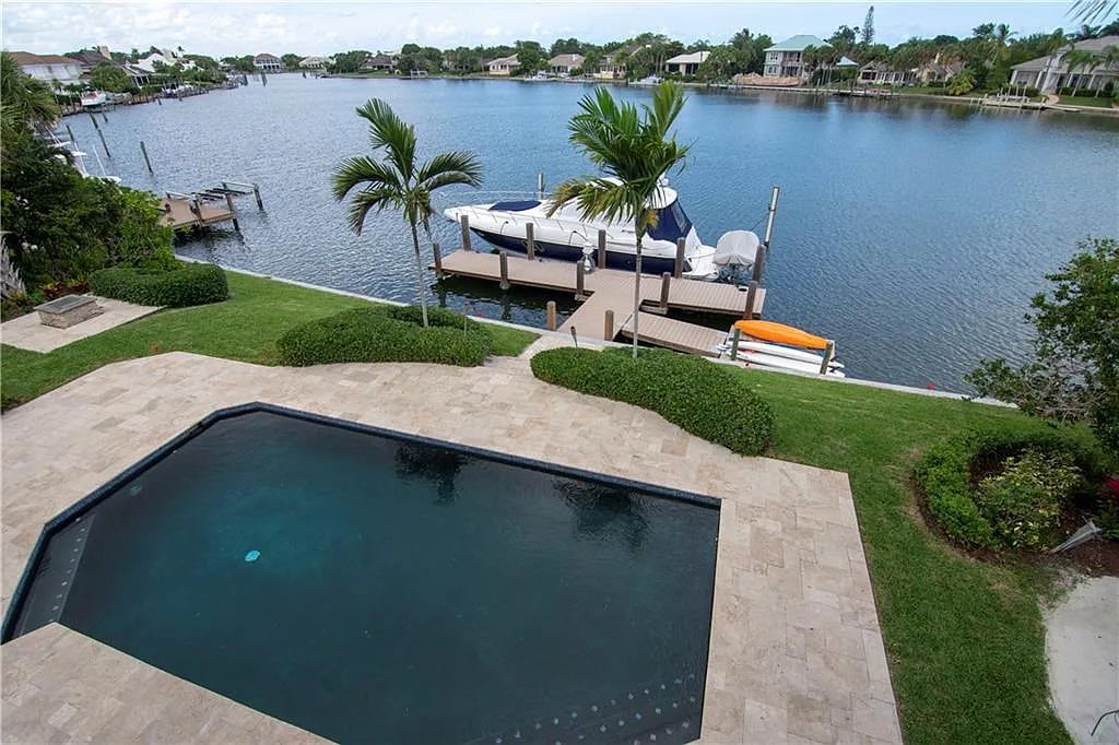 casa en VB Custom Homes, LLC por VB Custom Homes, LLC