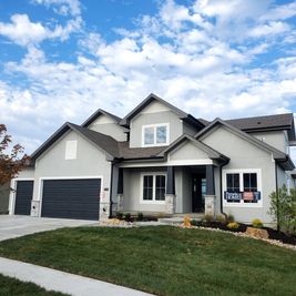 Cedar Creek por C&M Builders en Kansas City Kansas