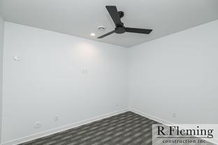 Century Valley Phase Three por R Fleming Construction en Rochester Minnesota