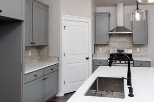 West Village por Titan Homes LLC en Richland Washington