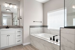Apple Valley por Titan Homes LLC en Richland Washington