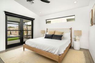 WeBuild Res Inc. por WeBuild Res Inc. en Phoenix-Mesa Arizona