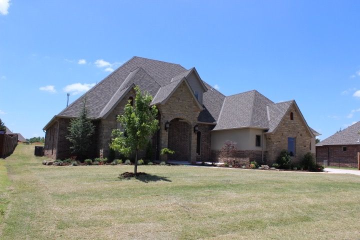 casa en League Custom Homes Inc por League Custom Homes Inc
