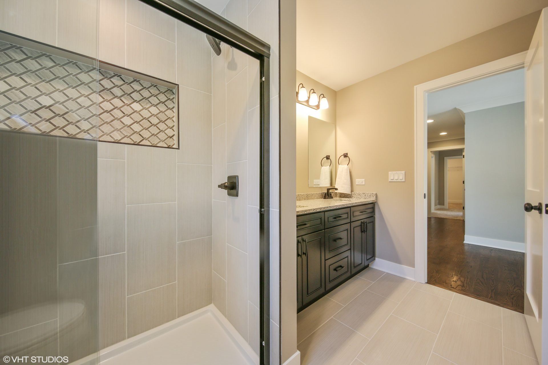 Ryan James Homes  - : Downers Grove, IL