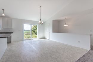 Glen Oaks por U.S. Shelter Homes en Racine Wisconsin