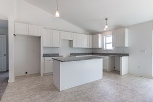 Glen Oaks por U.S. Shelter Homes en Racine Wisconsin
