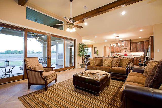 casa en Sierra Classic Custom Homes por Sierra Classic Custom Homes