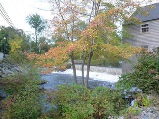 Harbor Classic Homes por Harbor Classic Home en Fitchburg-Leominster Massachusetts