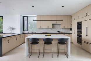Eastwood Development por Eastwood Development en San Francisco California