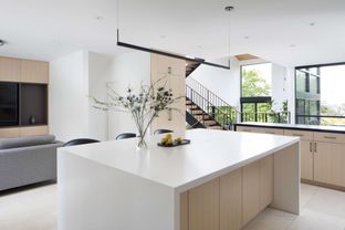 Eastwood Development por Eastwood Development en San Francisco California