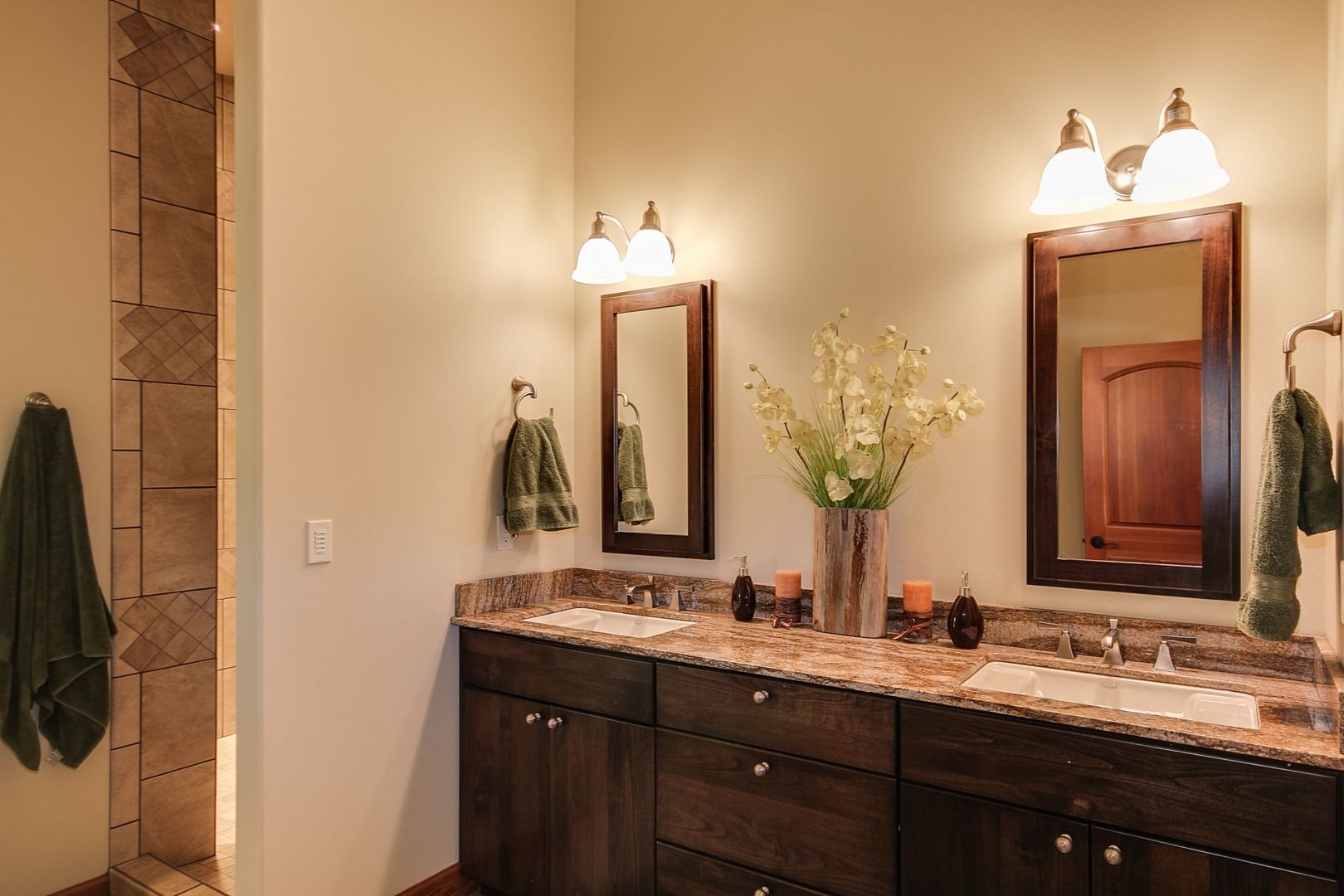 EDY Construction por E.D.Y. Construction, Inc. en Seattle-Bellevue Washington