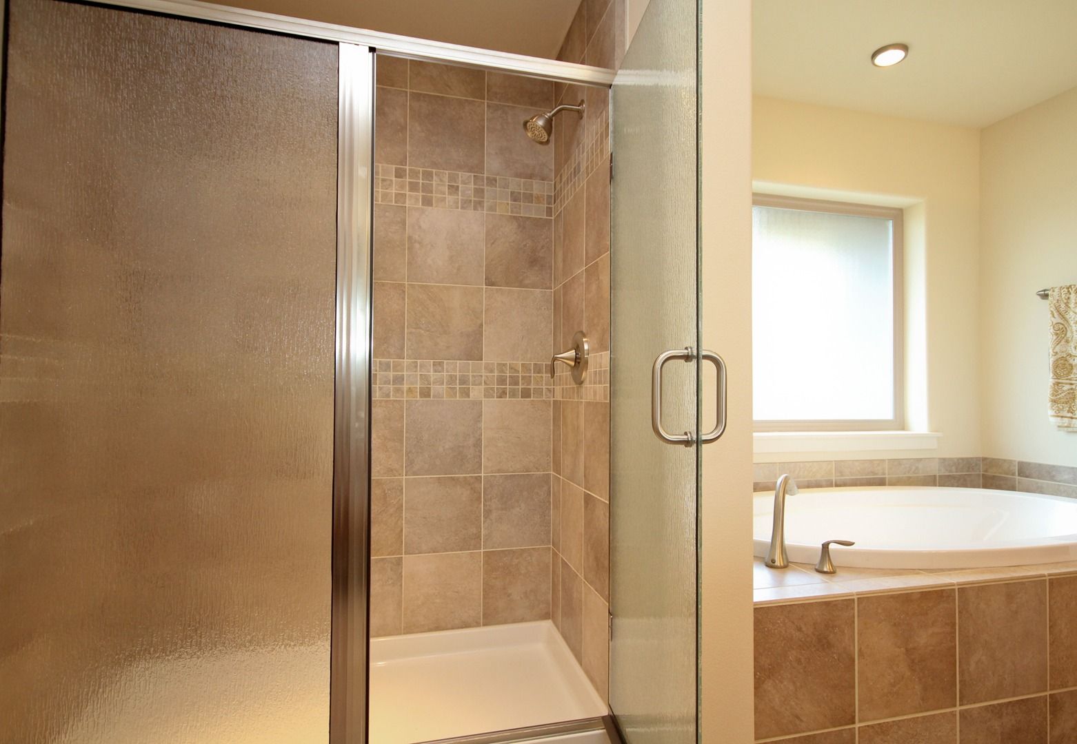 casa en EDY Construction por E.D.Y. Construction, Inc.