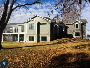 J. Hall Homes por J. Hall Homes en Washington Virginia