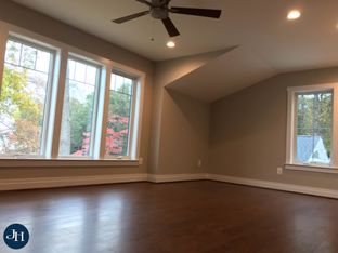 J. Hall Homes por J. Hall Homes en Washington Virginia
