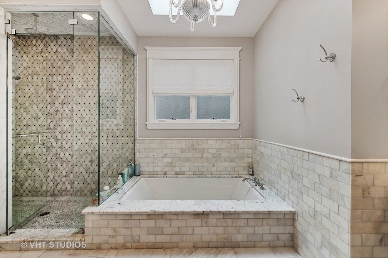 UNA Design and Build - Clarendon Hills, IL