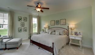 The Retreat At Bennett's Creek por WeldenField & Rowe en Norfolk-Newport News Virginia