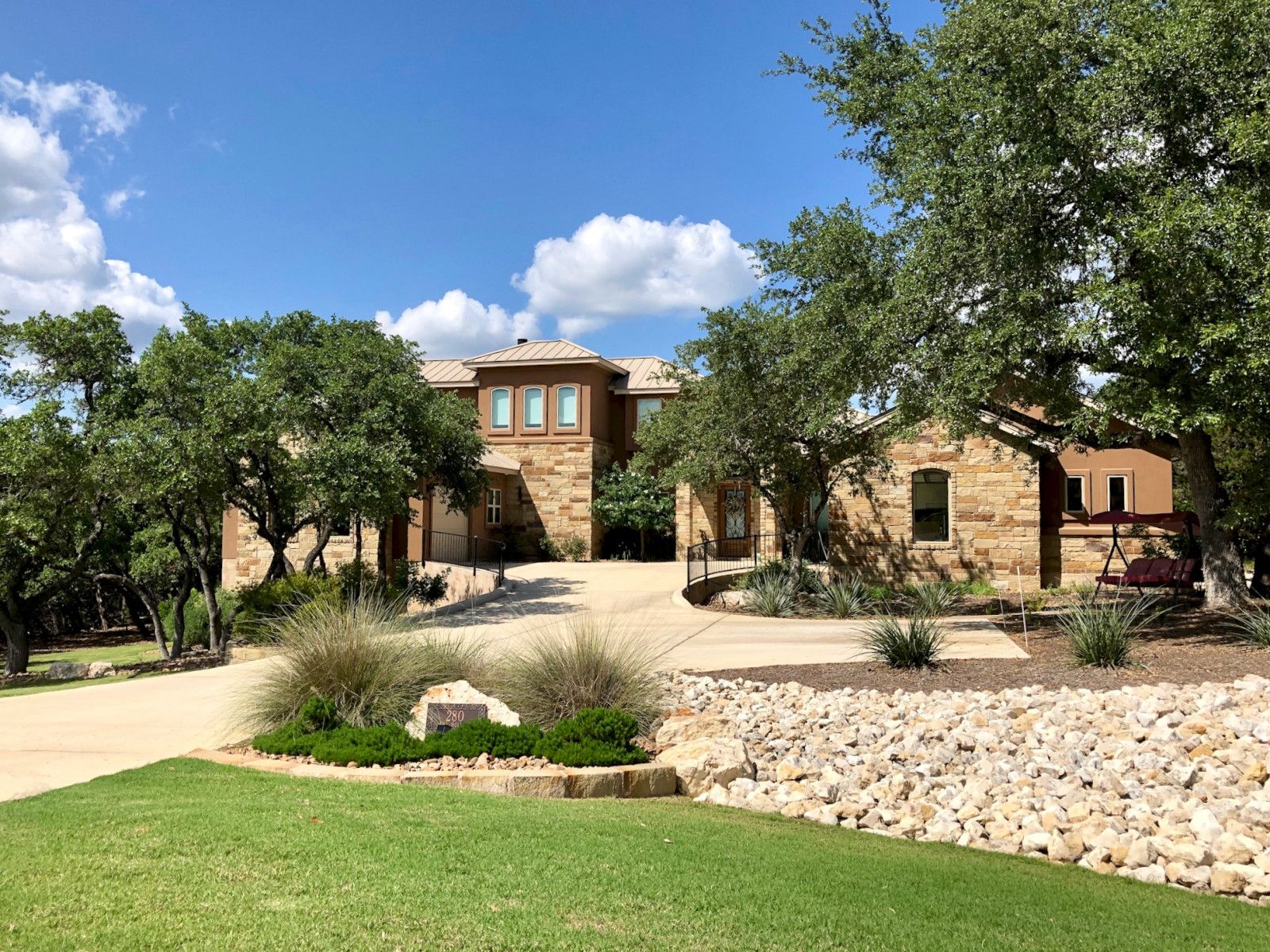 casa en Genuine Custom Homes por Genuine Custom Homes