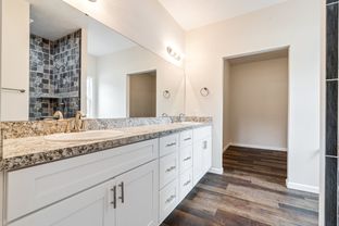 Walsh Homes, LLC por Walsh Homes, LLC en Cleveland Ohio