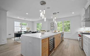 Lakeshore Estates por Lakeshore Estates en Bergen County New Jersey