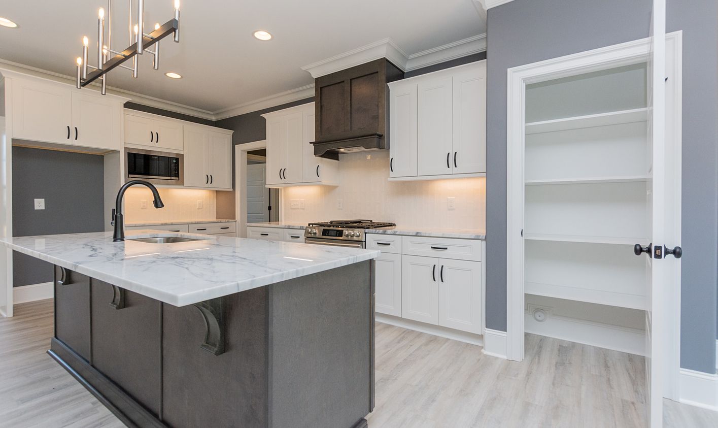 Sanfords Creek por M&J Developers en Greensboro-Winston-Salem-High Point North Carolina