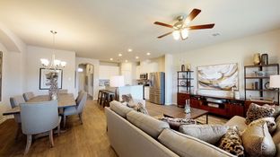 Mill Creek Trails por Colina Homes en Houston Texas