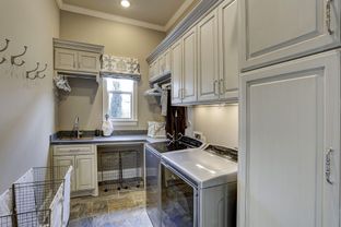 Sterling Classic Homes por Sterling Classic Homes en Houston Texas