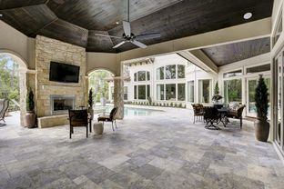 Sterling Classic Homes por Sterling Classic Homes en Houston Texas