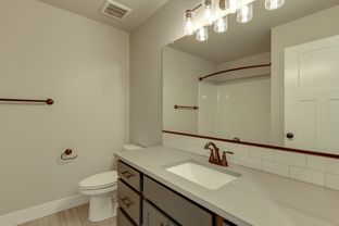 Lone Oak Estates por Cedar Ridge Homes en Portland-Vancouver Washington