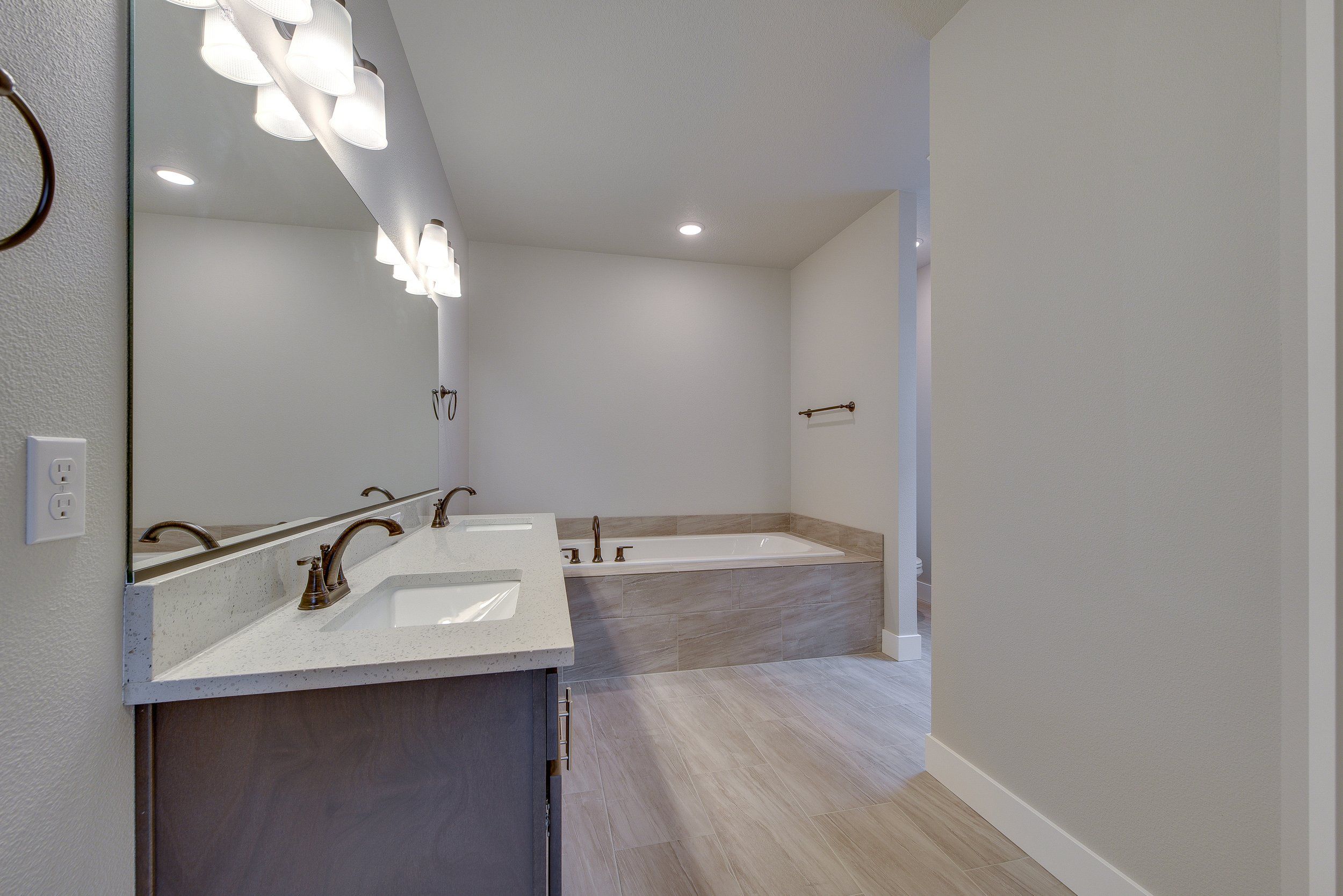 Currin Creek Estates por Cedar Ridge Homes en Portland-Vancouver Oregon