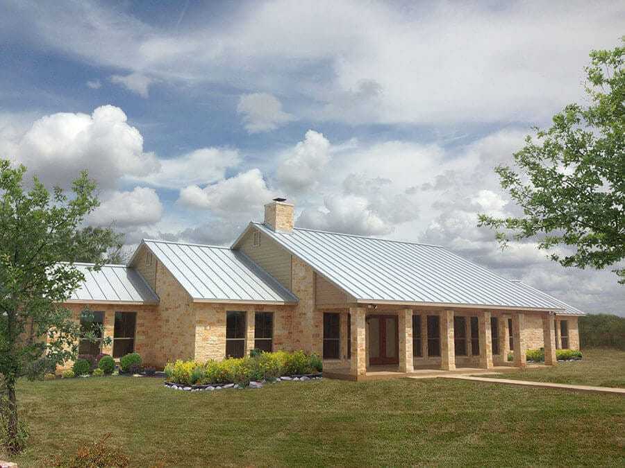 Hill Country Classics Custom Homes por Hill Country Classics Custom Homes en San Antonio Texas