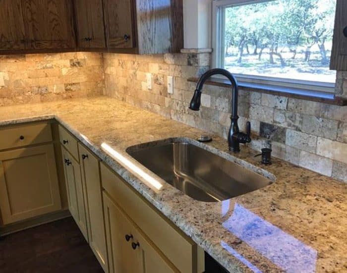 Hill Country Classics Custom Homes por Hill Country Classics Custom Homes en San Antonio Texas