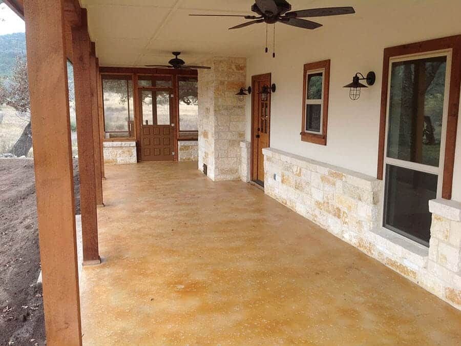 casa en Hill Country Classics Custom Homes por Hill Country Classics Custom Homes
