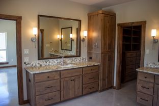 Hill Country Classics Custom Homes por Hill Country Classics Custom Homes en San Antonio Texas