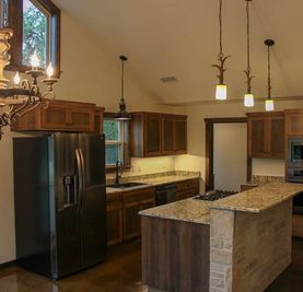 Hill Country Classics Custom Homes por Hill Country Classics Custom Homes en San Antonio Texas