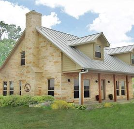 Hill Country Classics Custom Homes por Hill Country Classics Custom Homes en San Antonio Texas