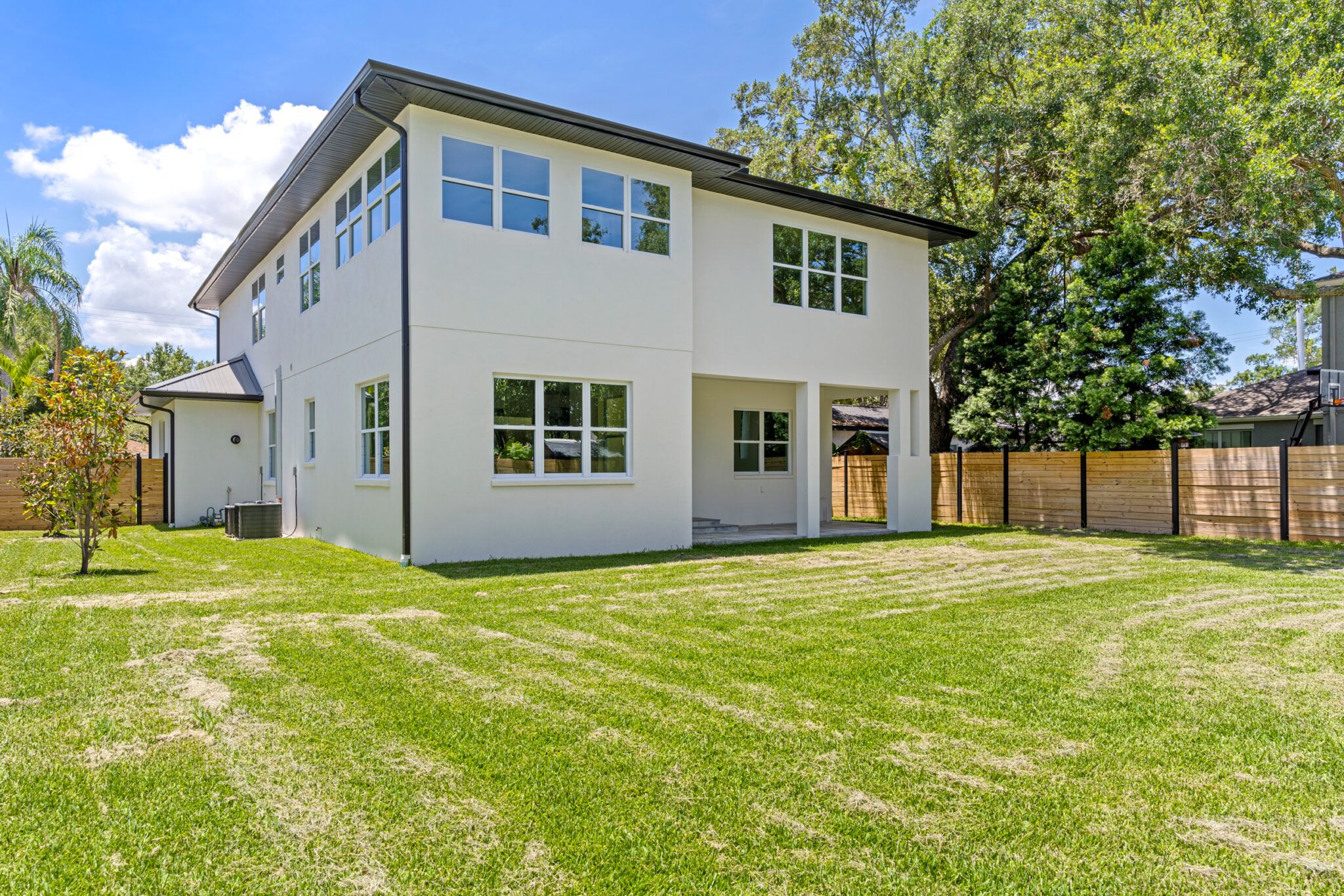 casa en Wyoming Estates por DKV Tampa Homes