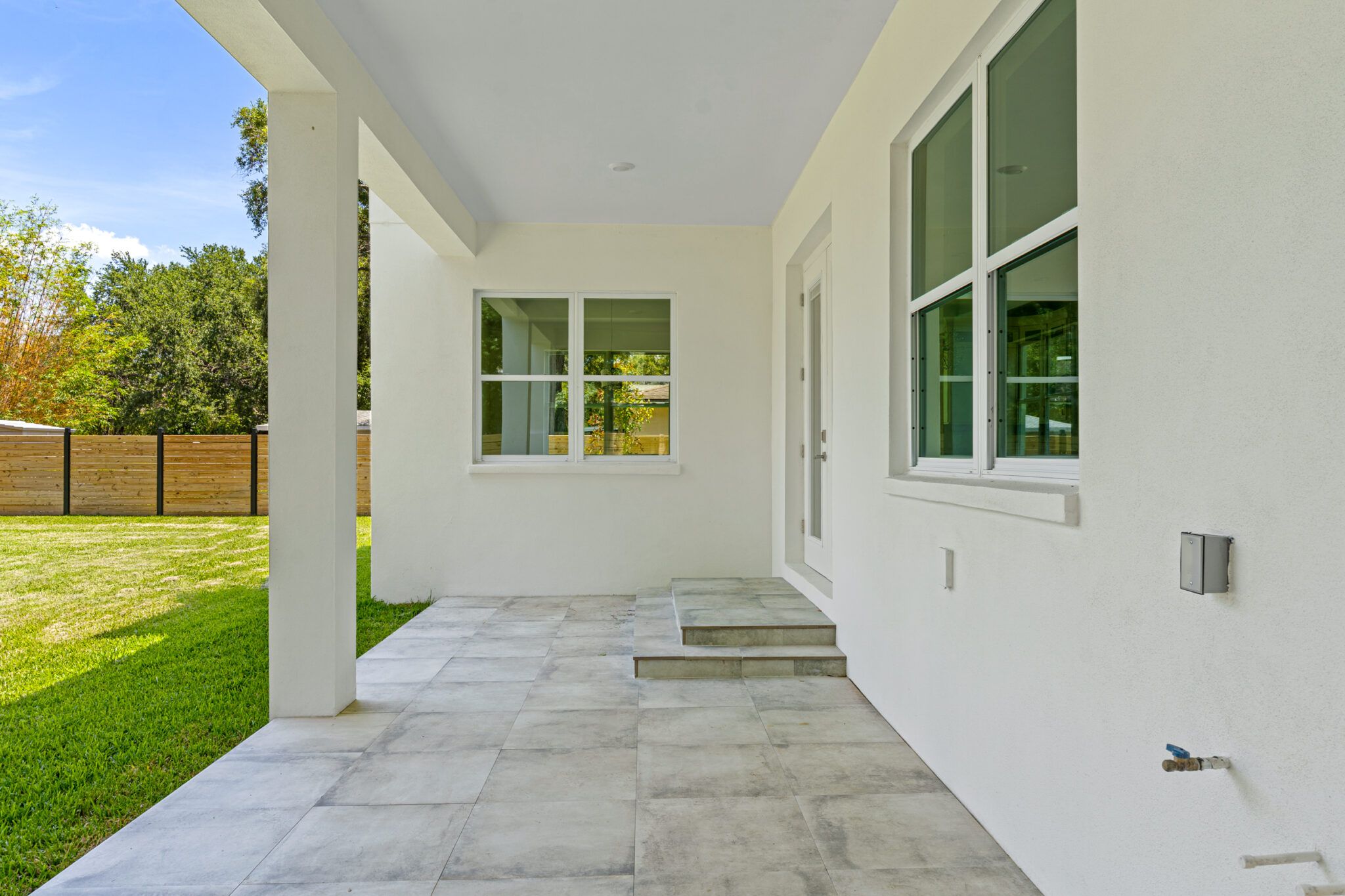 casa en Wyoming Estates por DKV Tampa Homes