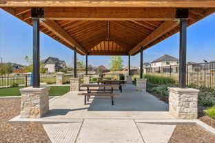 Estates At Rockhill por Windsor Homes Texas en Dallas Texas