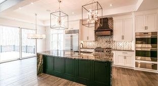 Estates At West Old State por Amedore Homes en Albany-Saratoga New York