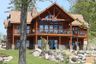 casa en Everest Custom Homes, Inc. por Everest Custom Homes, Inc.