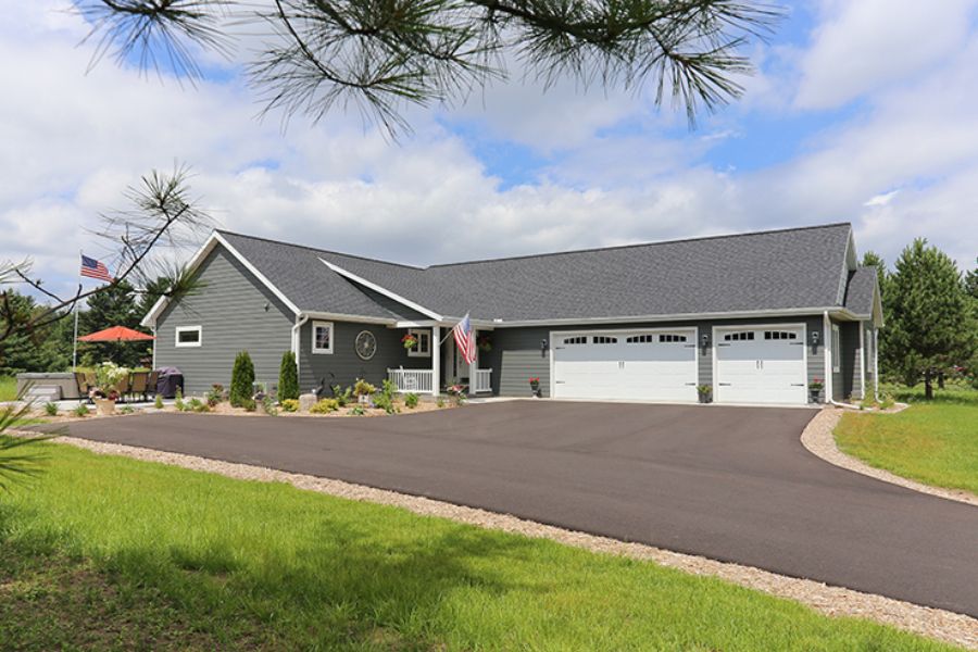 casa en Everest Custom Homes, Inc. por Everest Custom Homes, Inc.