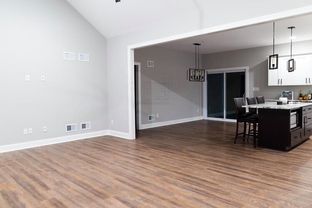 Harrison Bradley Custom Homes, LLC por Harrison Bradley Custom Homes, LLC en Wilmington-Newark Maryland