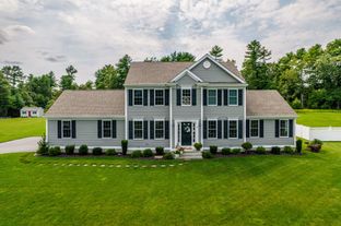 The Bay Club por Long Built Homes en New Bedford Massachusetts