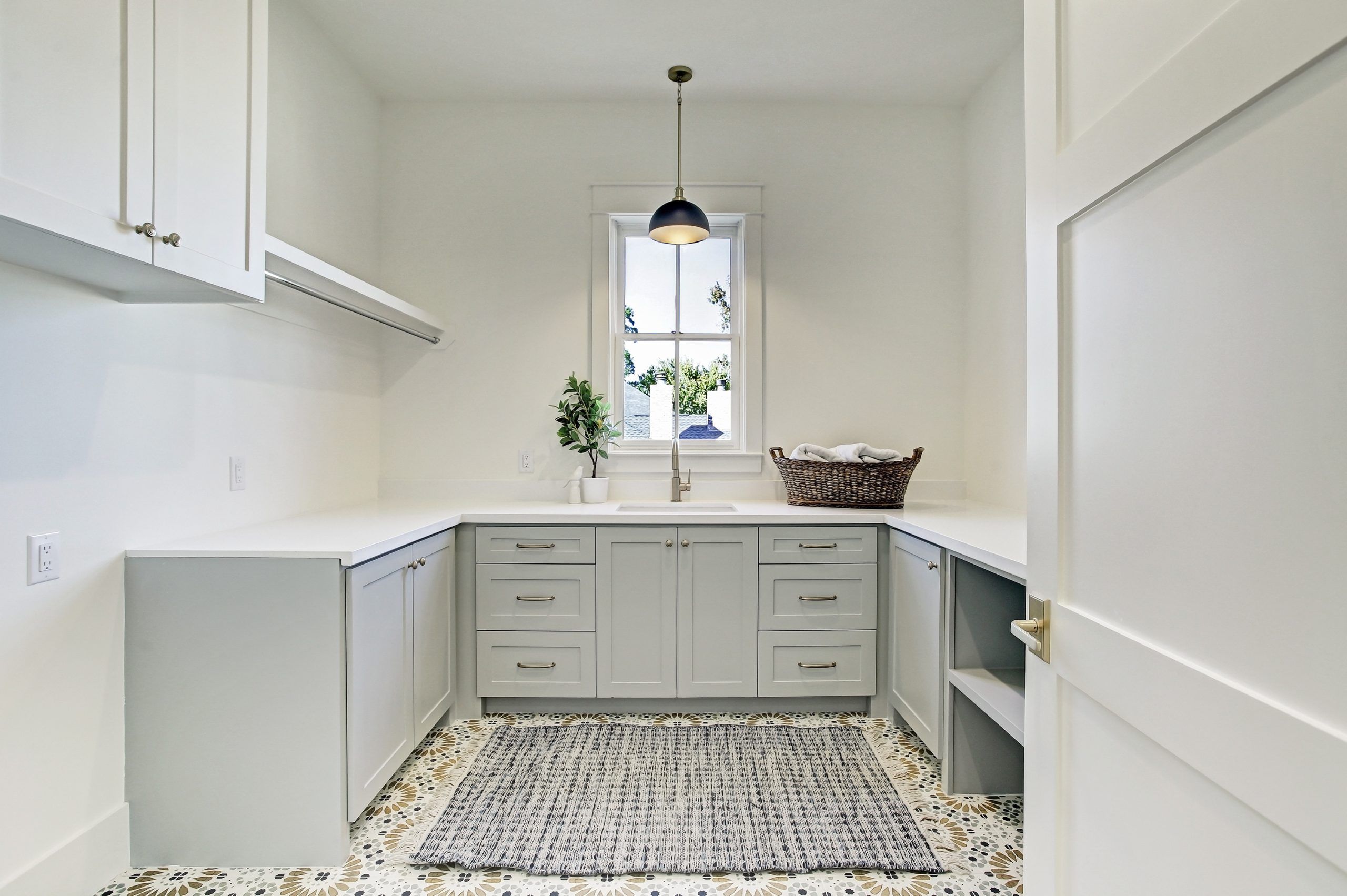 casa en L&B Limited, LLC. por L&B Limited, LLC.