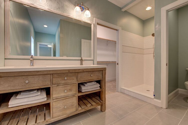 casa en Croatan Custom Homes por Croatan Custom Homes