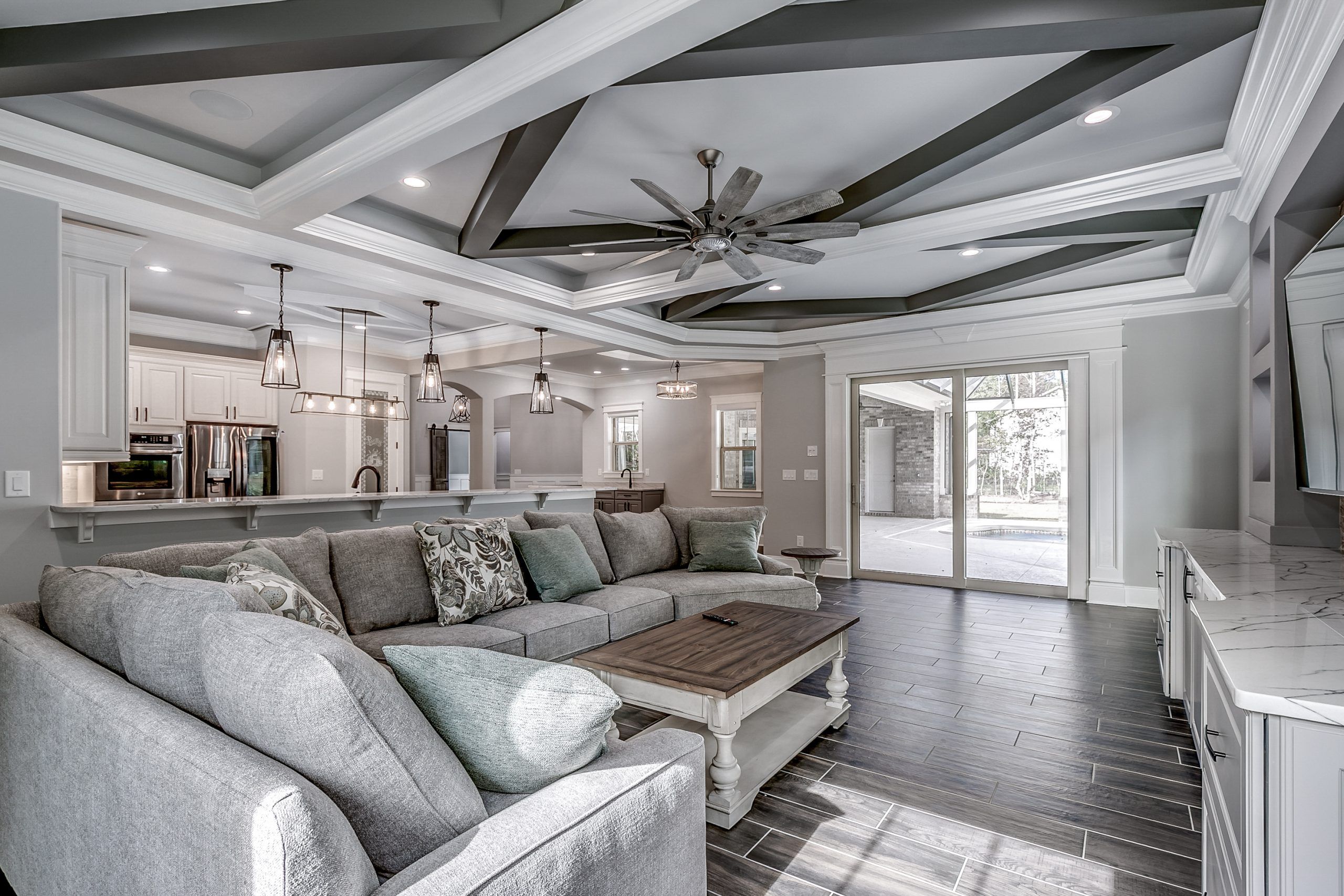 casa en Hometeam Construction Inc. por Hometeam Construction Inc.