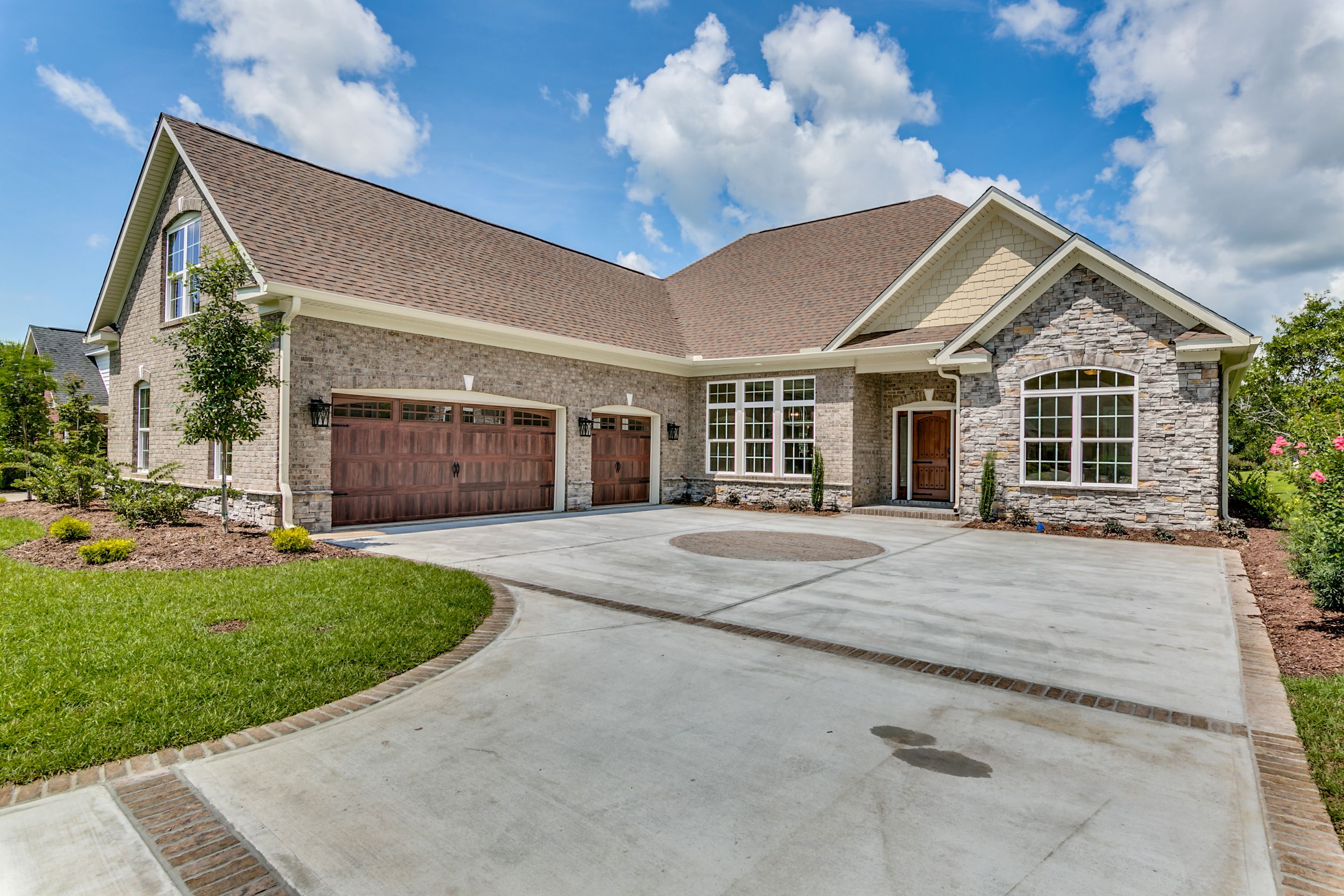 casa en Hometeam Construction Inc. por Hometeam Construction Inc.